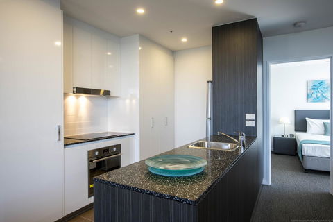 Synergy Broadbeach - Official - Foster Accommodation 1