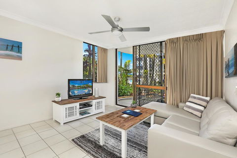 Headland Tropicana Resort - Foster Accommodation 6