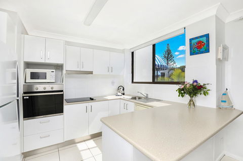Headland Tropicana Resort - Foster Accommodation 11