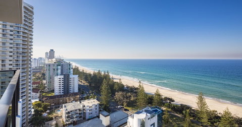 Boardwalk Burleigh Beach - Official - Foster Accommodation 43