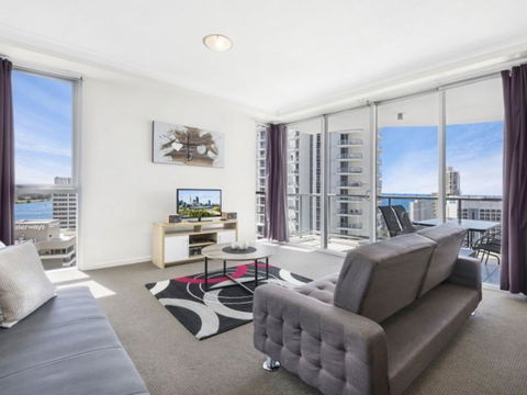 Beach Stay - Ocean & Riverview Resort Chevron Renaissance Central Surfers Paradise - Foster Accommodation 3