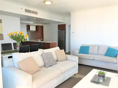Beach Stay - Ocean & Riverview Resort Chevron Renaissance Central Surfers Paradise - Foster Accommodation 20