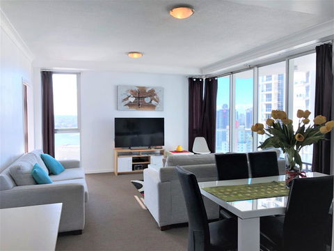 Beach Stay - Ocean & Riverview Resort Chevron Renaissance Central Surfers Paradise - Foster Accommodation 17
