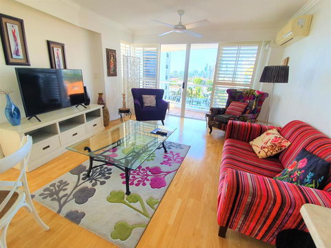 Broadbeach Holiday Apartments - Foster Accommodation 4