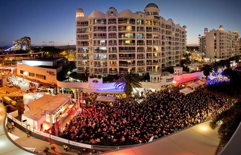 Broadbeach Holiday Apartments - Foster Accommodation 39