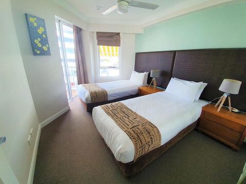 Broadbeach Holiday Apartments - Foster Accommodation 7