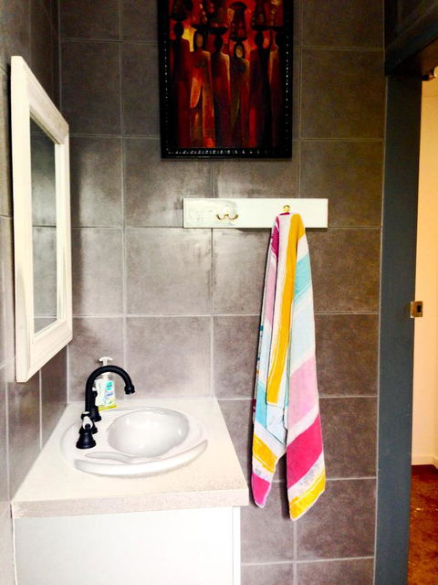 XYL Pets Friendly Seaside Boutique Guesthouse - Foster Accommodation 4