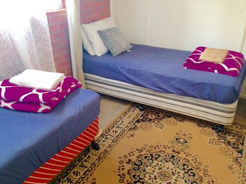 XYL Pets Friendly Seaside Boutique Guesthouse - Foster Accommodation 8