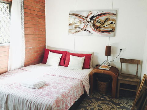 XYL Pets Friendly Seaside Boutique Guesthouse - Foster Accommodation 0