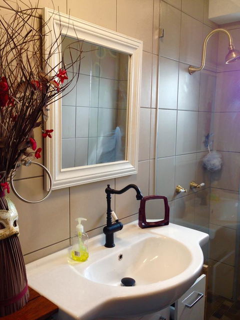 XYL Pets Friendly Seaside Boutique Guesthouse - Foster Accommodation 1
