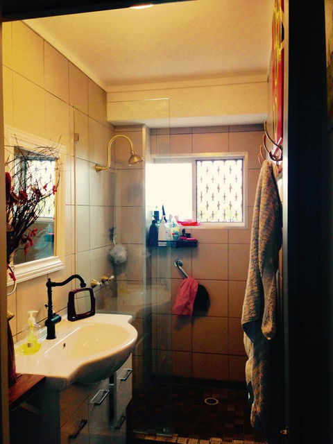 XYL Pets Friendly Seaside Boutique Guesthouse - Foster Accommodation 18