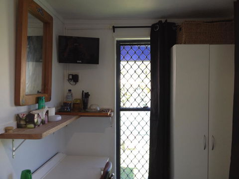 XYL Pets Friendly Seaside Boutique Guesthouse - Foster Accommodation 29