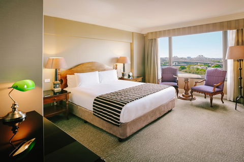 Stamford Plaza Brisbane - Foster Accommodation 9