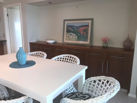 Proximity Waterfront Apartments - Foster Accommodation 8