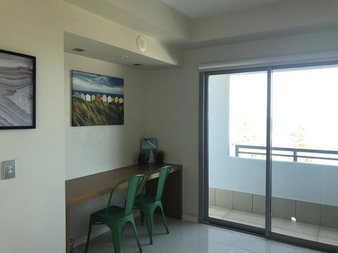 Proximity Waterfront Apartments - Foster Accommodation 18