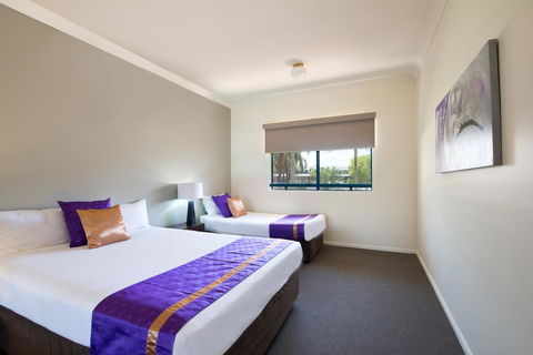 Park Regis Anchorage - Foster Accommodation 14