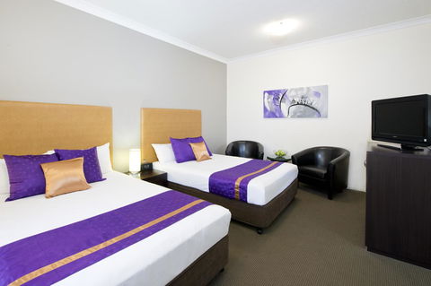 Park Regis Anchorage - Foster Accommodation 15