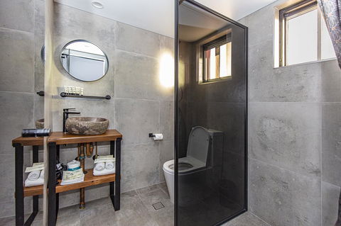 The Pink Hotel Coolangatta - Foster Accommodation 14
