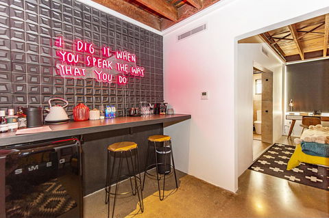 The Pink Hotel Coolangatta - Foster Accommodation 20