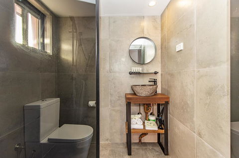 The Pink Hotel Coolangatta - Foster Accommodation 31