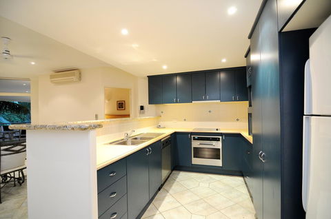 Oasis At Palm Cove - Foster Accommodation 20