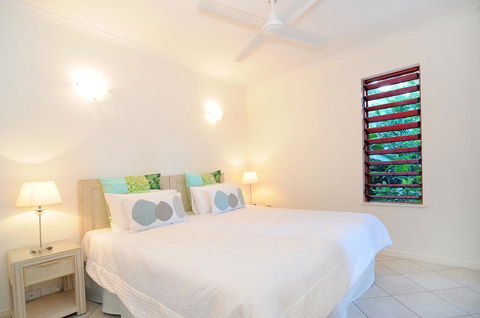 Oasis At Palm Cove - Foster Accommodation 7