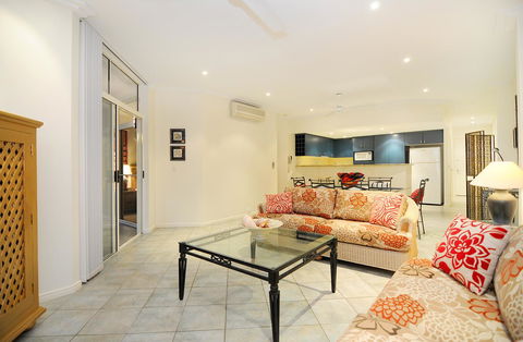 Oasis At Palm Cove - Foster Accommodation 23
