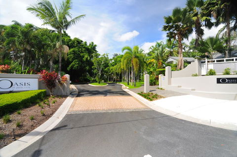 Oasis At Palm Cove - Foster Accommodation 33