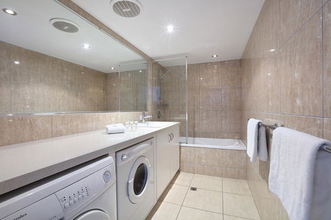 Peninsular Beachfront Resort - Foster Accommodation 14