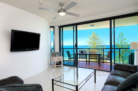 Peninsular Beachfront Resort - Foster Accommodation 2