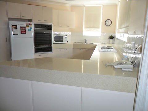 Grosvenor Beachfront Apartments Surfers Paradise - Foster Accommodation 15