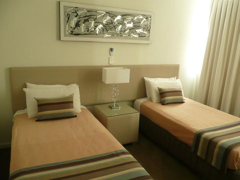 Grosvenor Beachfront Apartments Surfers Paradise - Foster Accommodation 20