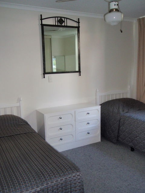 Grosvenor Beachfront Apartments Surfers Paradise - Foster Accommodation 28