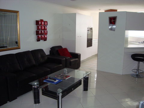 Grosvenor Beachfront Apartments Surfers Paradise - Foster Accommodation 36