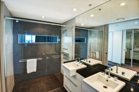 The Wave Resort - Foster Accommodation 36