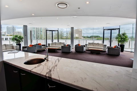 The Wave Resort - Foster Accommodation 28