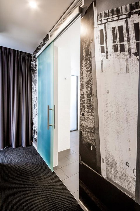 Sage Hotel James Street - Foster Accommodation 7