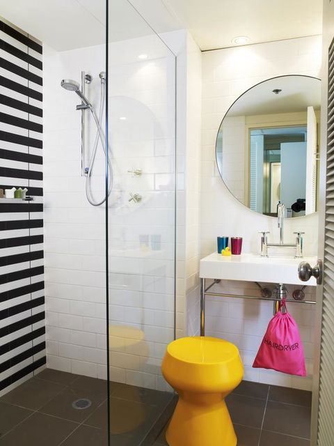 QT Gold Coast - Foster Accommodation 6