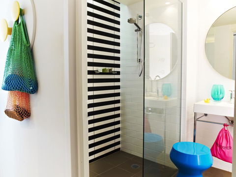 QT Gold Coast - Foster Accommodation 34
