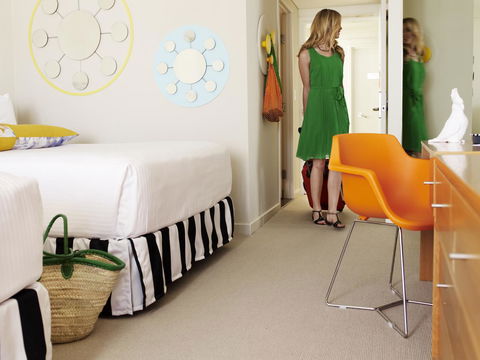 QT Gold Coast - Foster Accommodation 37