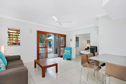 Mantra Aqueous On Port - Foster Accommodation 4