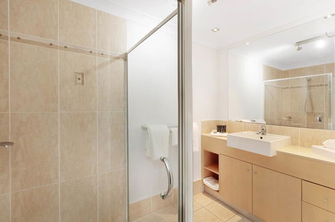 Mantra Aqueous On Port - Foster Accommodation 19