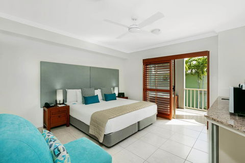 Mantra Aqueous On Port - Foster Accommodation 20