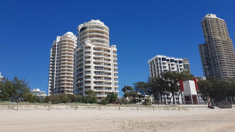 APR Private SUITES MOROC By The Beach - Foster Accommodation 37