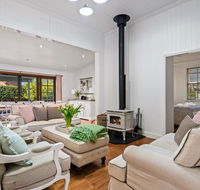 Frangipani House - Foster Accommodation