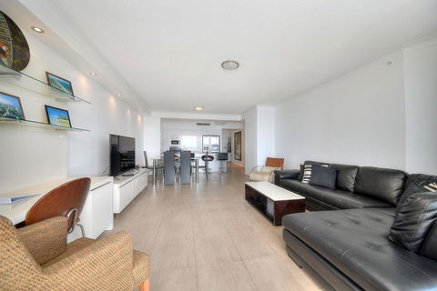 The Towers Of Chevron Renaissance - Holidays Gold Coast - Foster Accommodation 21