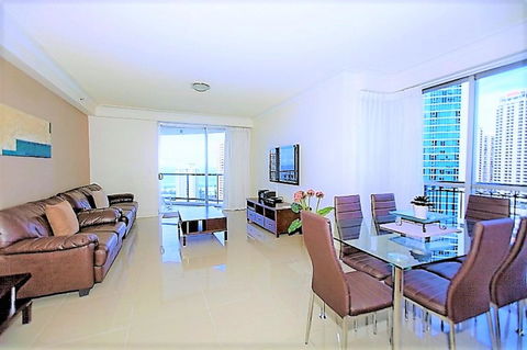 The Towers Of Chevron Renaissance - Holidays Gold Coast - Foster Accommodation 30