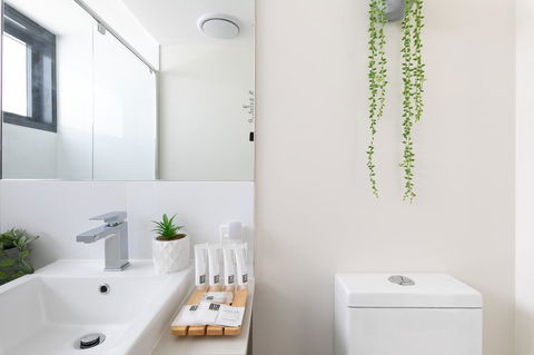 Sunset Retreat Mooloolaba - Foster Accommodation 25