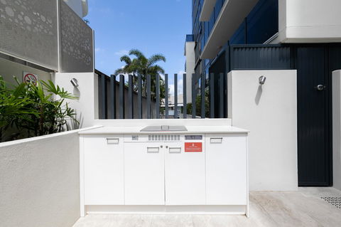 Sunset Retreat Mooloolaba - Foster Accommodation 36