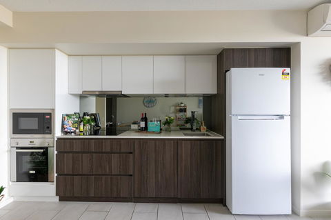 Sunset Retreat Mooloolaba - Foster Accommodation 8